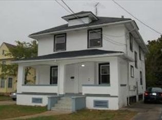 311 Villa St, Elgin, IL 60120