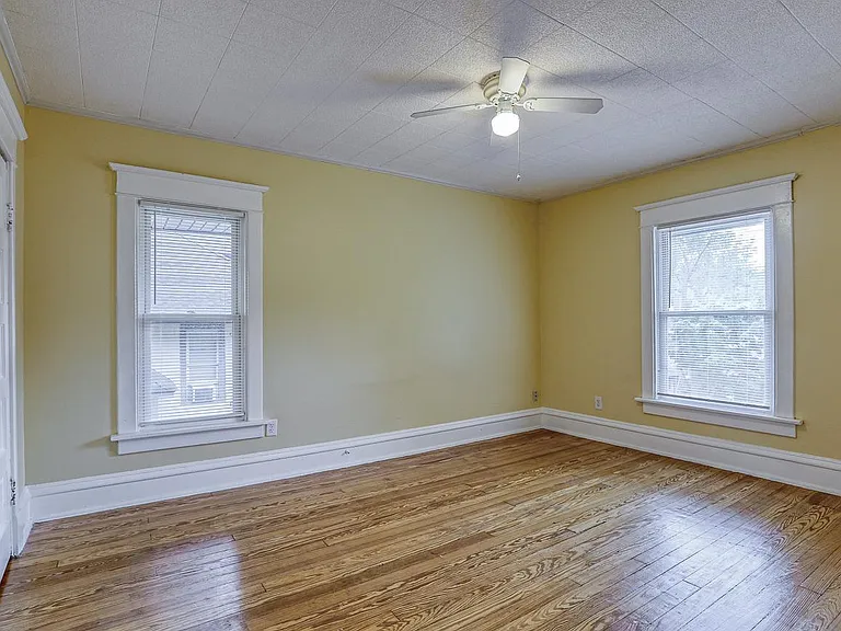 SW Bed room - 2nd floor