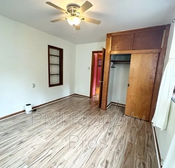 8573 N Granville Rd — Photo 2