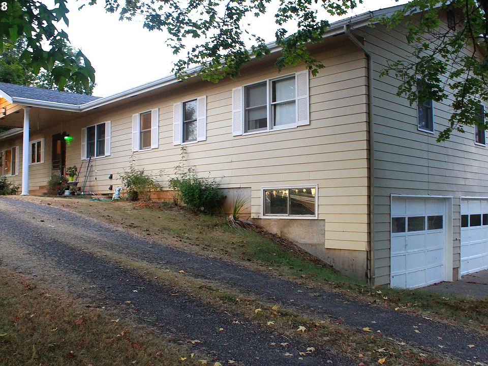 2nd image of 17924 NE Baker Creek Rd