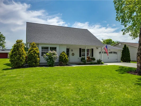 1022 Penguin St, Effingham, IL 62401