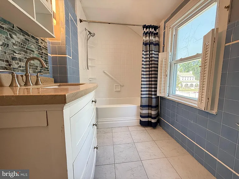 210 Kuser Rd — Photo 11