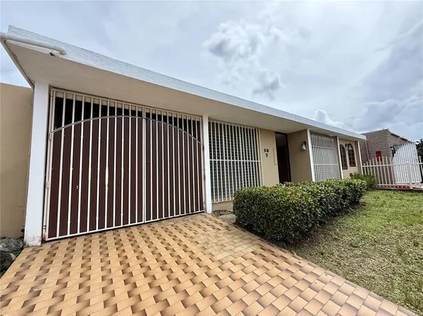58 Seven Aveinocencio Cres, Carolina, PR 00985