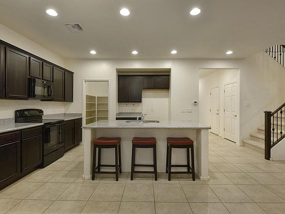 5th image of 8443 N Mountain Stone Pine Way