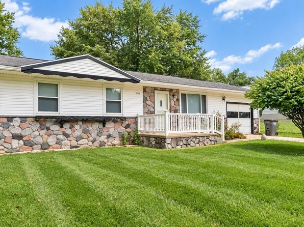 2504 Westside Dr, Warsaw, IN 46580