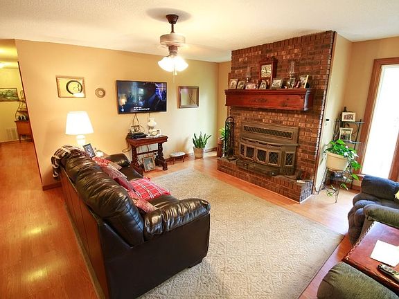 4th image of 222 Forest Dr