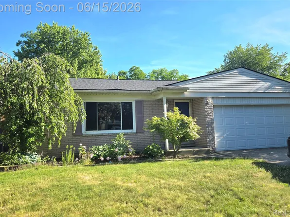 39857 John Dr, Canton, MI 48187