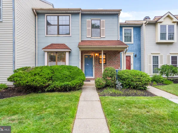 156 Crown Prince Dr, Marlton, NJ 08053