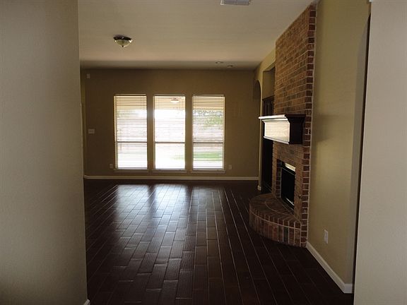 2nd image of 121 Roberts Dr