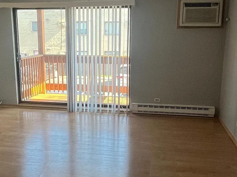 5117 N East River Rd #2E — Photo 1