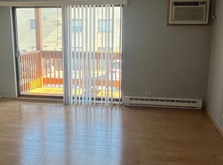 5117 N East River Rd UNIT 2E, Chicago, IL 60656