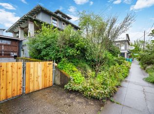 718 NE Dekum St UNIT B, Portland, OR 97211