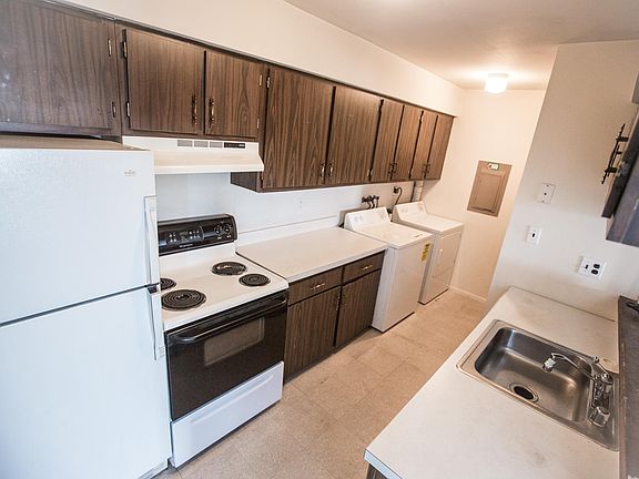 Kitchen, Washer and Dryer