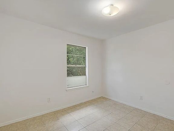 4th image of 5807 Cougar Dr Unit D