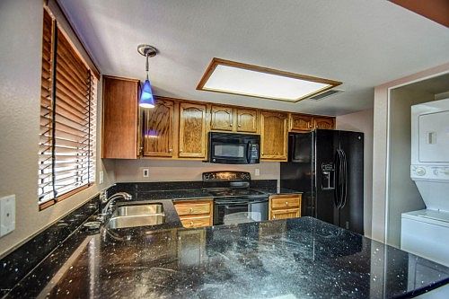 4th image of 4844 E McNeil St
