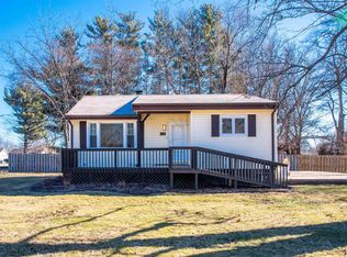 6732 W Jones Rd, Peoria, IL 61604