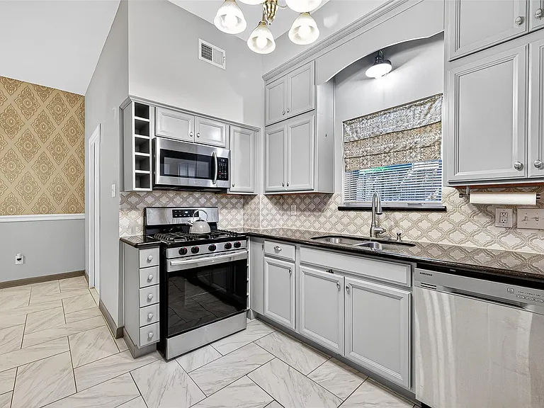 15068 Kimberley Ct — Photo 15