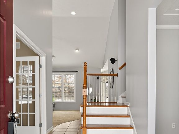 4th image of 133 Blue Aspen Way