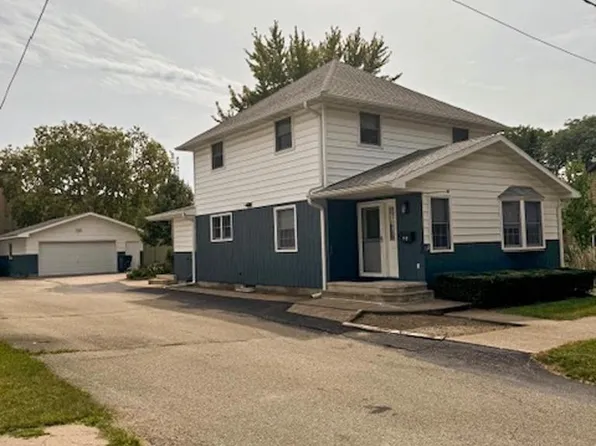112 West McLeod Street, Prairie Du Chien, WI 53821