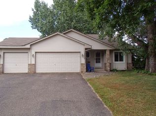 12077 Butternut St NW, Coon Rapids, MN 55448