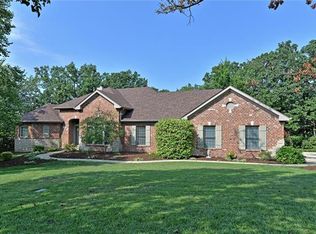 711 River Hills Dr, Fenton, MO