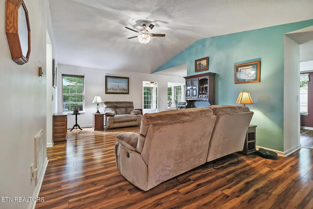 2 bed, 1521 sqft, $2,000 — Photo 1