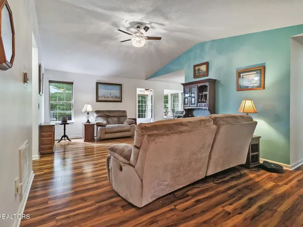 144 Pomeroy Dr, Fairfield Glade, TN 38558