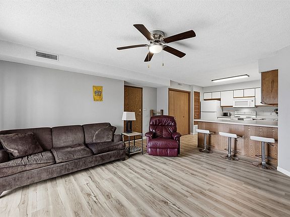 4th image of 86 Westside Dr #86