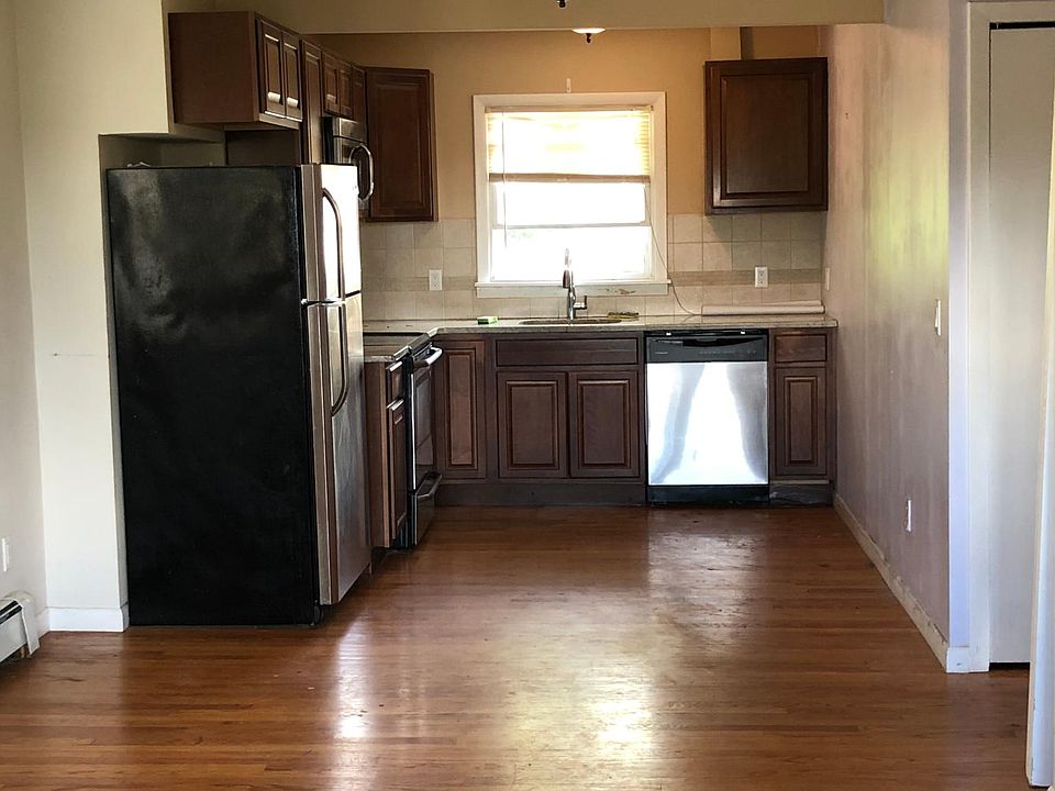 1st image of 84 Park Ave #2