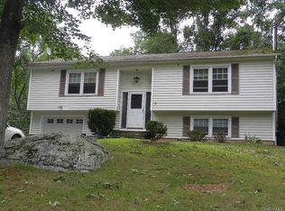 54 Kentview Dr, Carmel, NY 10512