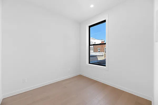 Rented by REAL New York | media 7