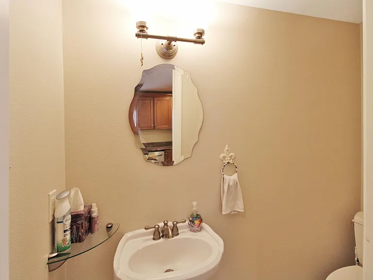 5520 Canal Blvd — Photo 4