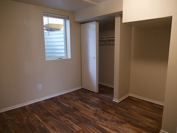 4th image of 882 W Montague Ave #Basement