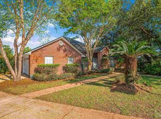 2825 Safari Ct, Gulf Breeze, FL 32563