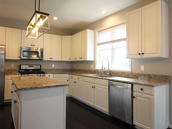 5th image of 14015 Wood Rock Way