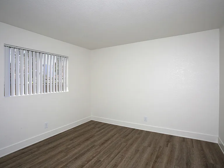 Lakehouse Apartments — Photo 27