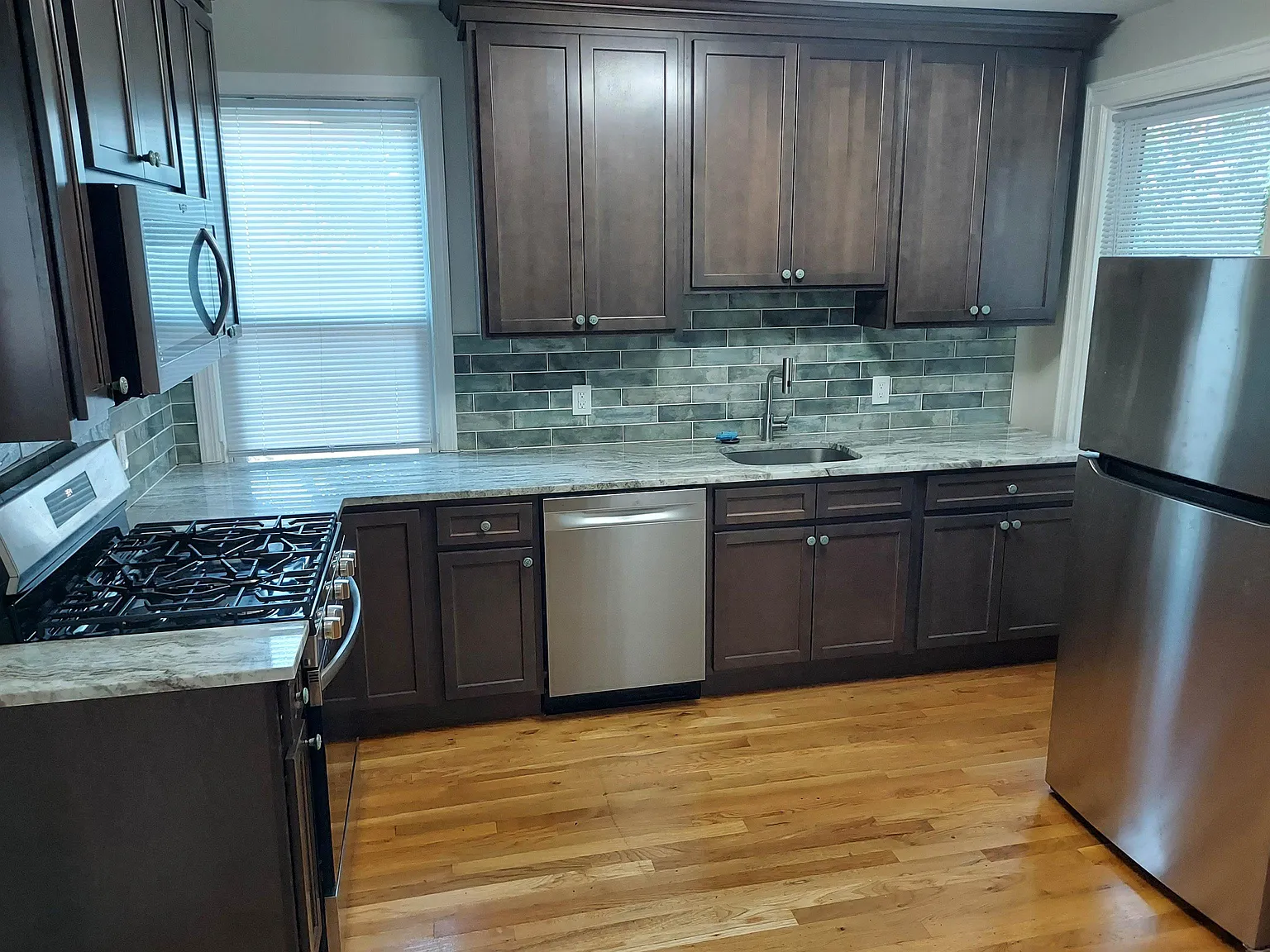 1 bed, 1.0 bath, $1,650 — Photo 2
