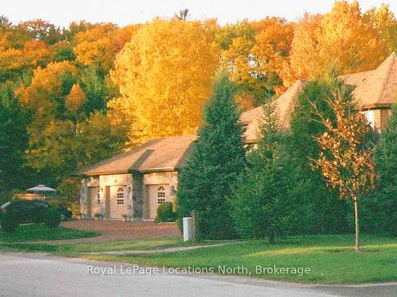 4th image of 44 Kelley Cres