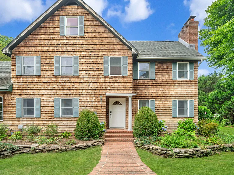 Hedge Row Ln — Photo 40