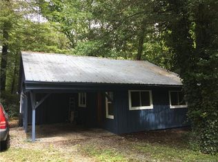 68 Bearwallow Rd, Sapphire, NC 28774