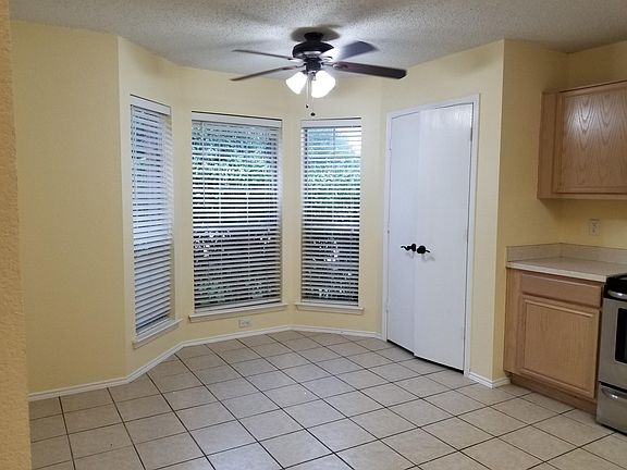 3rd image of 10217 Tustin Ter