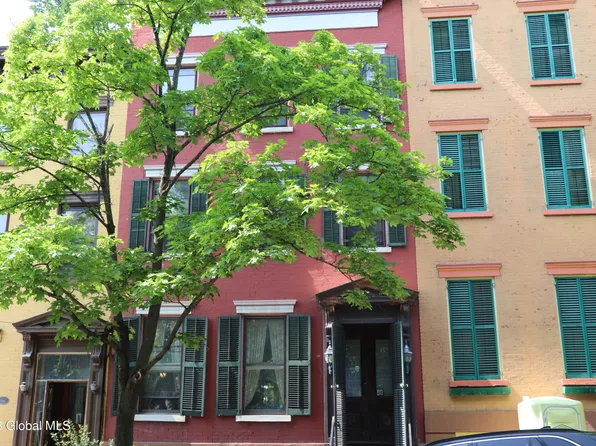 8 First Street, Albany, NY 12210