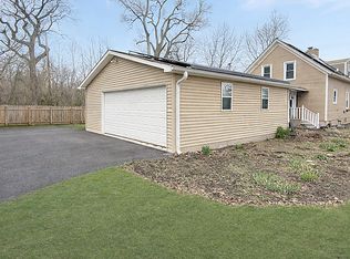 603 W Main St, Cary, IL