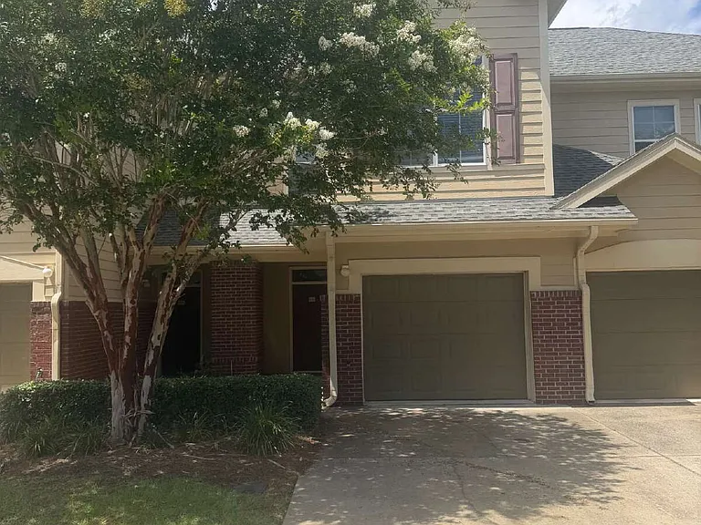 806 Baldwin Rowe Cir #1 — Photo 8