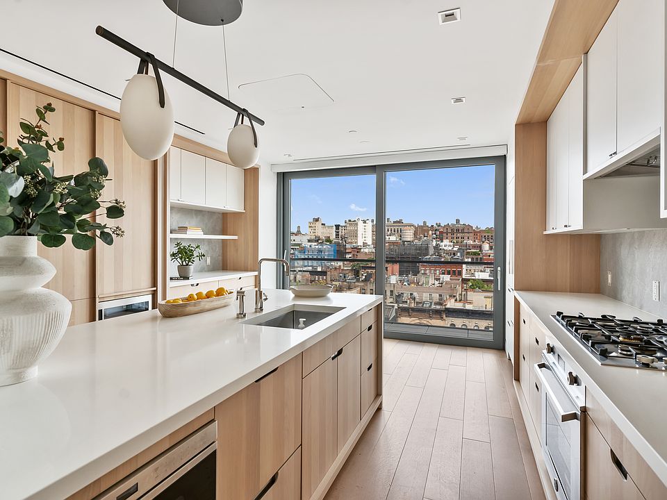1st image of 180 6th Ave APT 9B