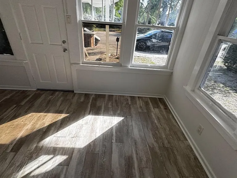 315 N K St — Photo 1