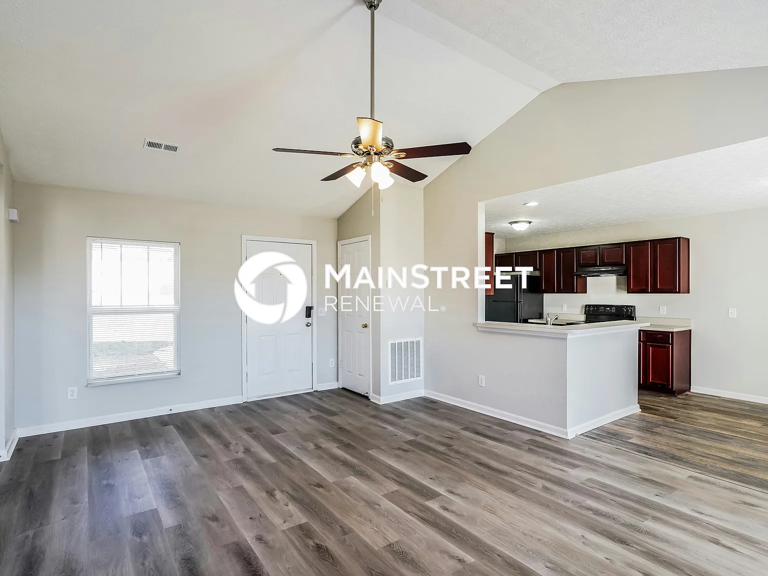 2109 Freeman Ln — Photo 3