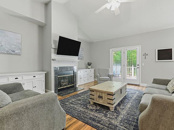 5th image of 384 Hubert Herndon Rd