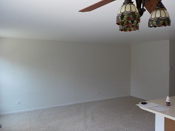 3rd image of 725 Weymouth Cir