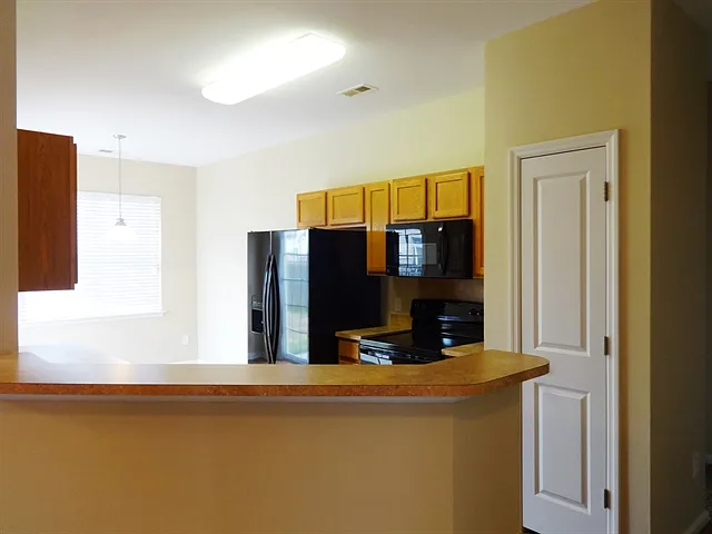 578 English Oak Cir — Photo 3